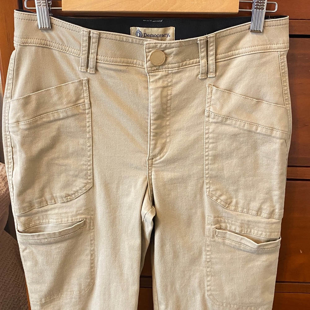 Democracy “Ab” Technology Beige Cargo Pants, Women’s Size 8 - Picture 2 of 14